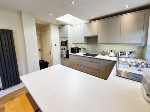 Kitchen Diner- click for photo gallery